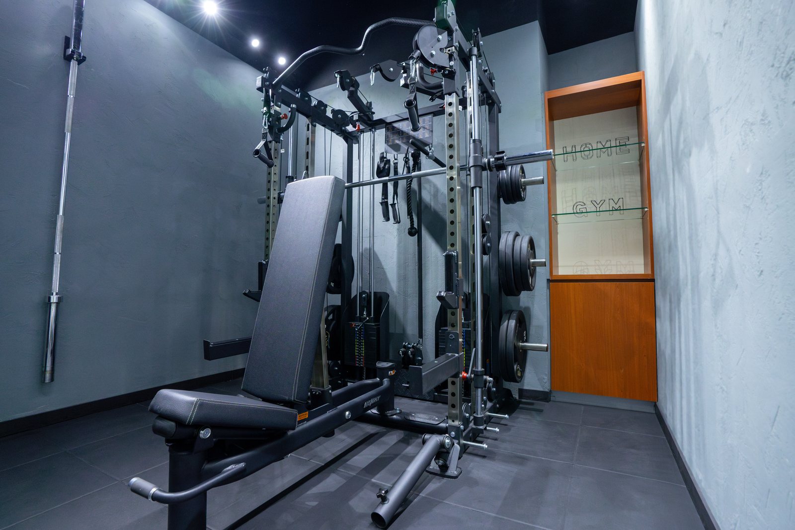 HOMEGYM 房內多功能訓練架、史密夫系統、滑輪與可調式訓練椅